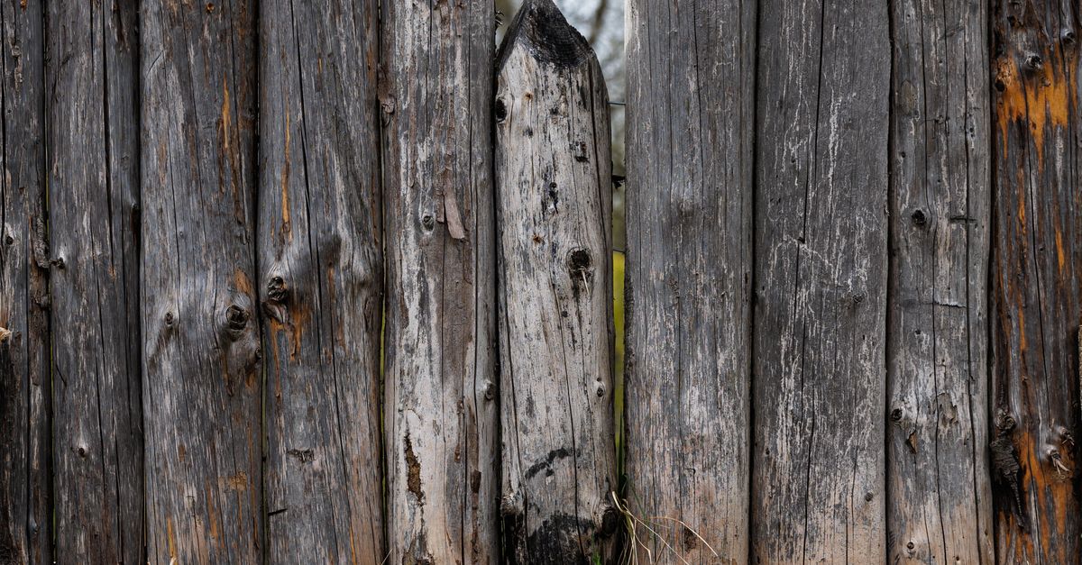 How Weather Conditions Affect Fence Installation in Melbourne