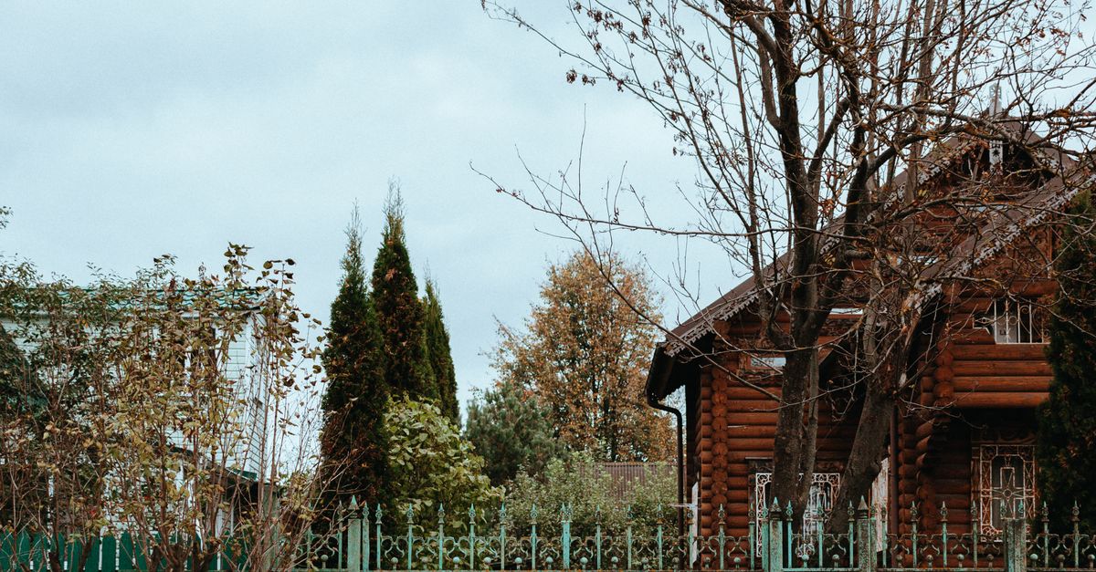 Maintenance Accessories Every Fencing Contractor Should Have