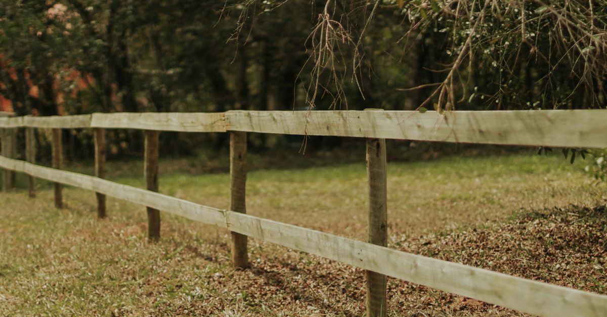 Protective Coatings to Extend the Life of Fences